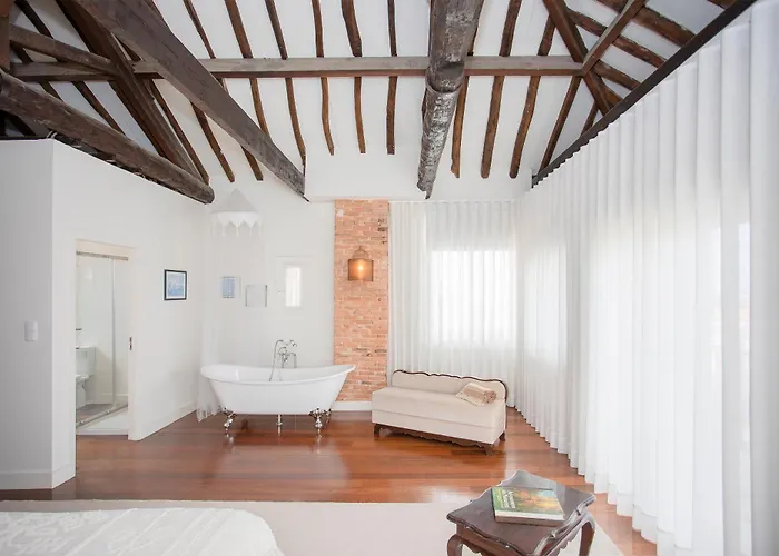 Palace Museum & National Monument - Espaco Palmeiras (adults Only) 4* Oporto